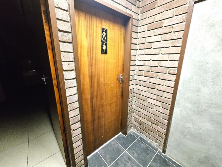 To Let Commercial Property for Rent in Rustenburg Rural North West